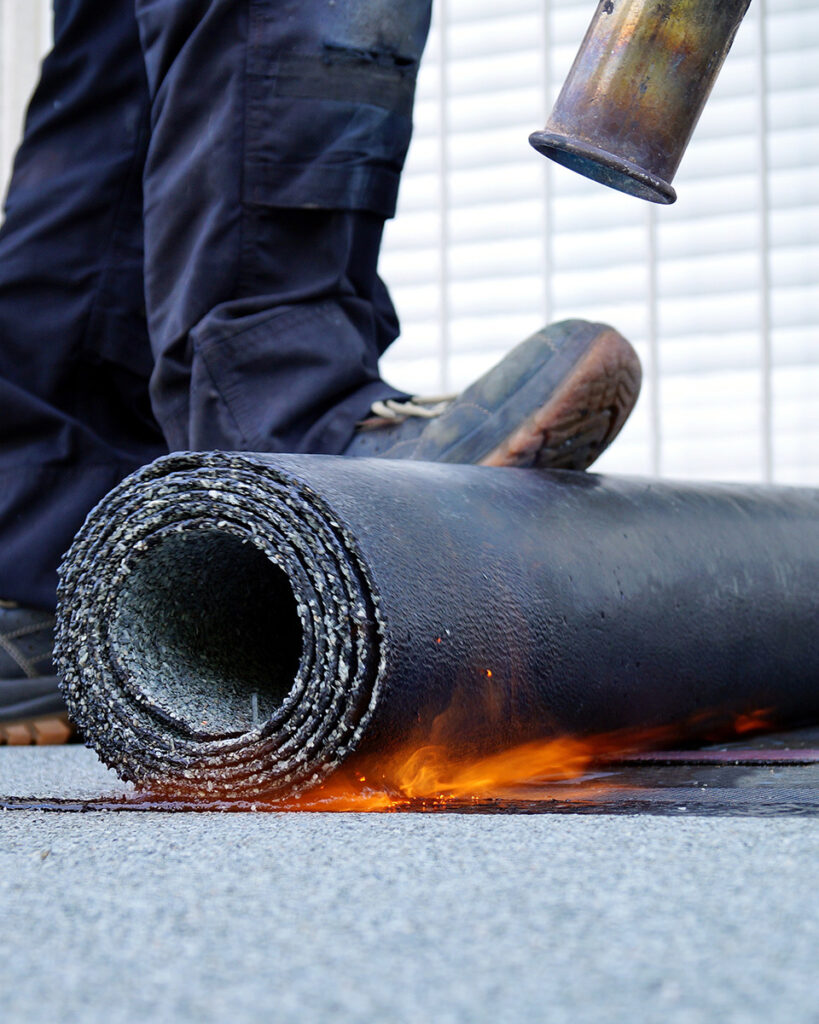 Flachdach mit Bitumenabdichtung Flachdach mit Bitumenabdichtung